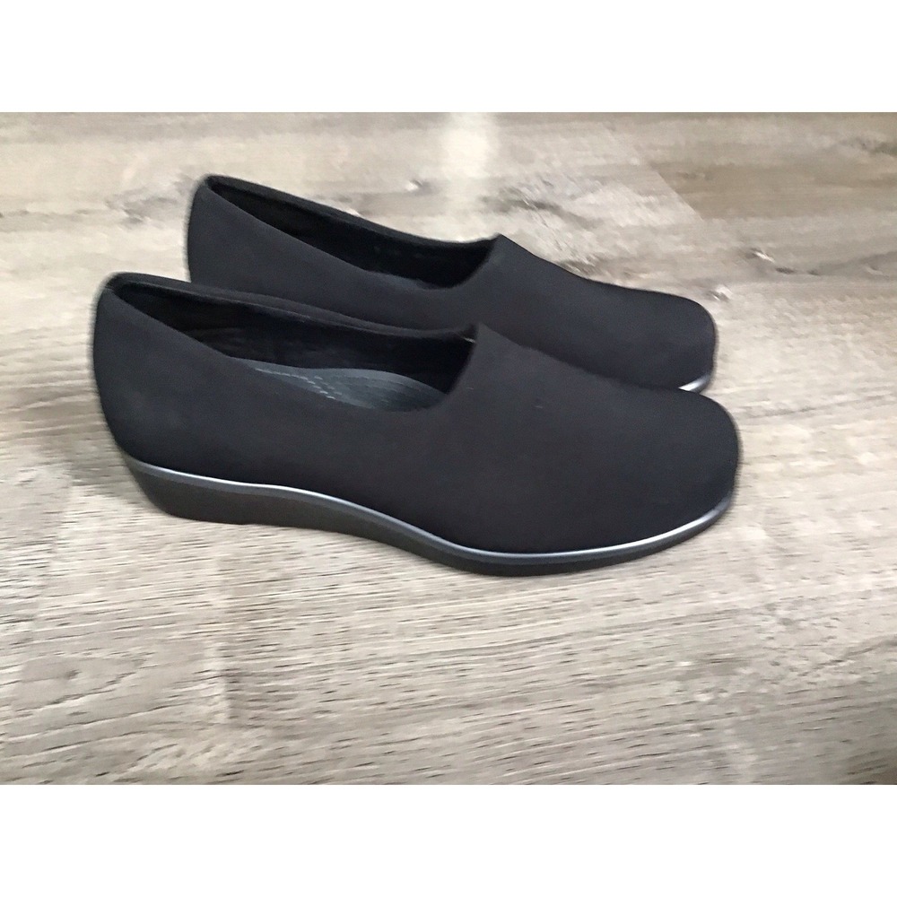 SAS Women's Bliss Slip On Size 9 WW Low Wedge Loafer Flat Shoe Black Tripad
